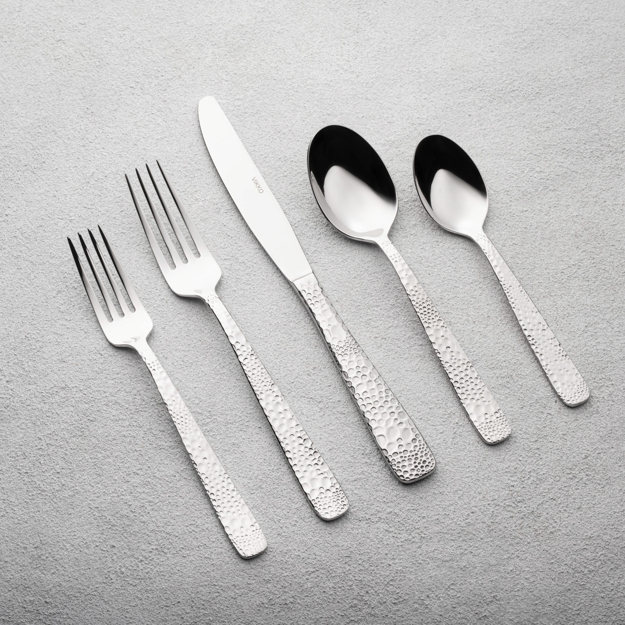 Vikko - Emerald, Shiny Silver, 18/10 SS, 20 Pc Flatware Set - Gift Box Window