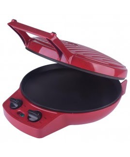 Courant Pizza Maker Red